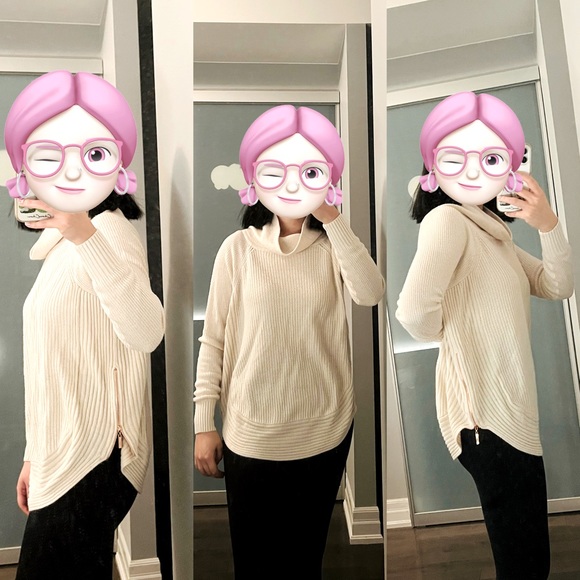 Ivanka Trump Sweater, Ivory color with rose gold zippers - Picture 8 of 8